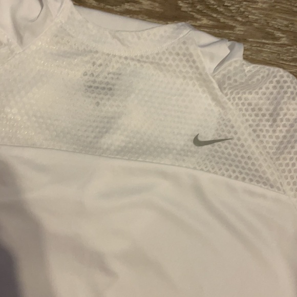 Nike longe sleeve with a hood - Picture 2 of 4